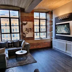 Apartment Modern 1 Bed With Secure Gated Parking, Bradford (West Yorkshire)