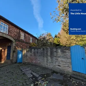 Homestay The Little House, Bradford (West Yorkshire)